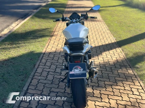 CB 600F HORNET