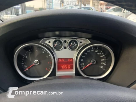 FOCUS SEDAN - 2.0 GLX SEDAN 16V 4P MANUAL