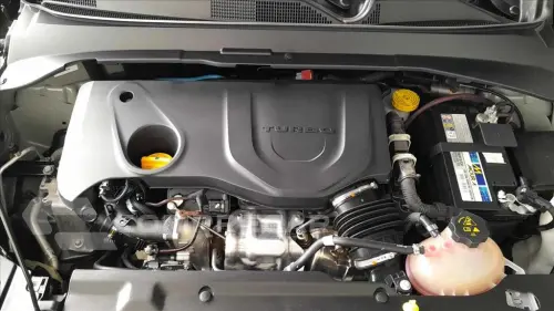 COMMANDER 1.3 T270 TURBO FLEX LIMITED AT6