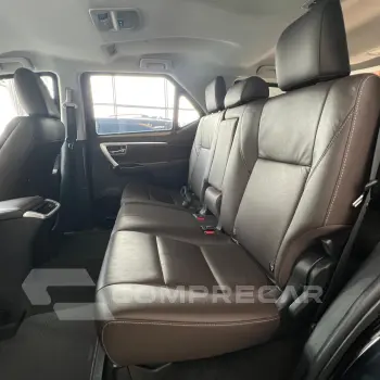 HILUX SW4 2.8 SRX 4X4 7 Lugares 16V Turbo Intercooler