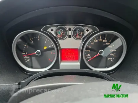 FOCUS 2.0 GHIA SEDAN 16V FLEX 4P AUTOMÁTICO