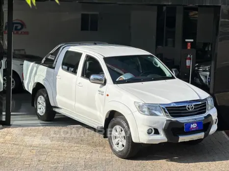HILUX CD4X2 SR