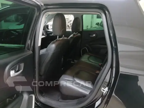 TORO 2.0 16V Turbo Volcano 4WD AT9