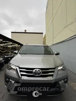 HILUX SW4 2.8 D-4d Turbo SRX 7L 4X4