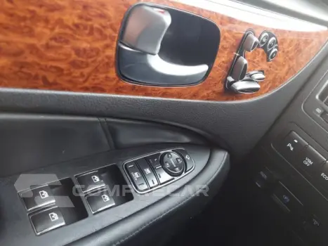 EQUUS - 4.6 V8 SEDAN 4P AUTOMÁTICO