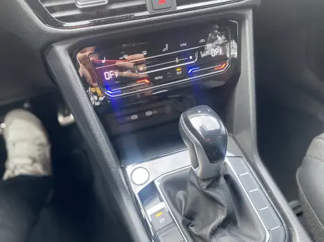 TAOS 1.4 250 TSI TOTAL FLEX HIGHLINE AUTOMÁTICO