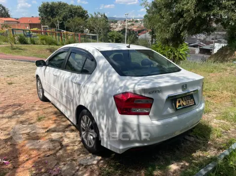 CITY 1.5 LX Sedan 16V