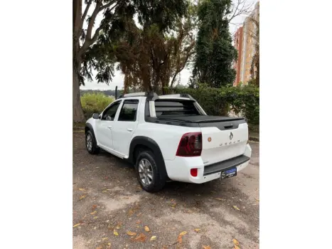 DUSTER OROCH 2.0 16V FLEX DYNAMIQUE 4P AUTOMÁTICO