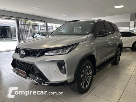 Toyota HILUX SW4 2.8 D-4d Turbo Diamond 7L 4 portas