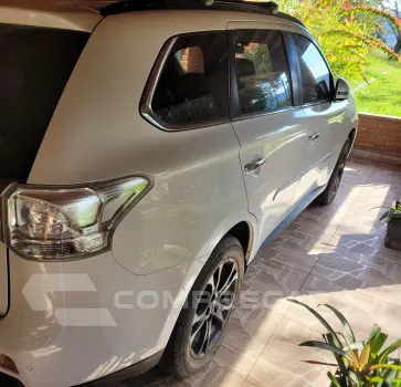 OUTLANDER 3.0 GT 4X4 V6 24V