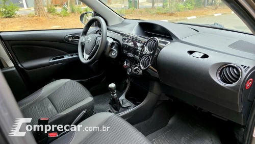 ETIOS 1.5 XS Sedan 16V