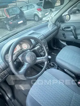 Corsa Sedan 1.0 4P WIND