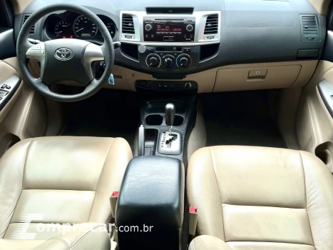 HILUX SW4 2.7 SR 7 LUGARES 4X2 16V FLEX 4P AUTOMÁTICO