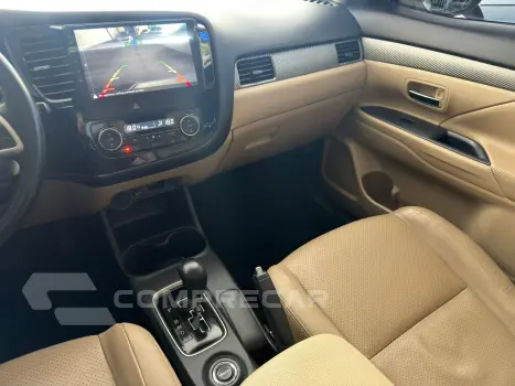 OUTLANDER 3.0 GT 4X4 V6 24V Nova
