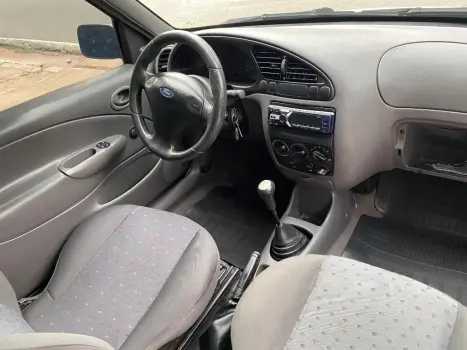 Courier 1.6 L/ 1.6 Flex