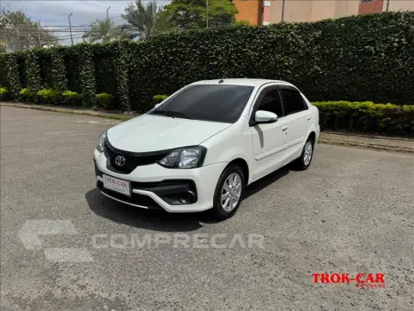 Toyota ETIOS 1.5 X Plus Sedan 16V 4 portas