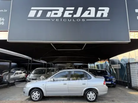 CLASSIC - 1.0 MPFI LS 8V 4P MANUAL