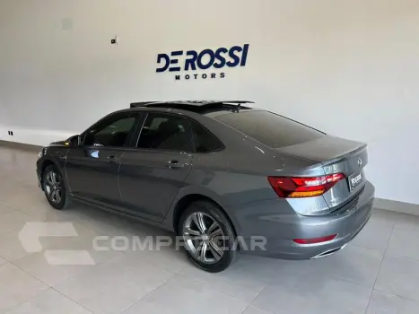 JETTA R-LINE 250 TSI 1.4 FLEX 16V AUT.