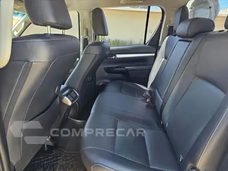 HILUX 2.8 D-4D TURBO DIESEL CD SRX PLUS 4X4 AUTOM