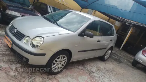 Volkswagen POLO 1.6 MI 8V E 4 portas
