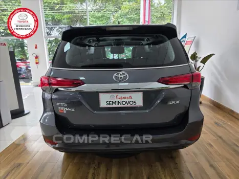 HILUX SW4 2.8 SRX 4X4 7 LUGARES 16V TURBO INTERCO