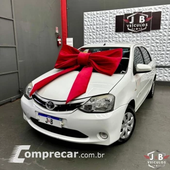 Toyota ETIOS 1.5 X Sedan 16V 4 portas