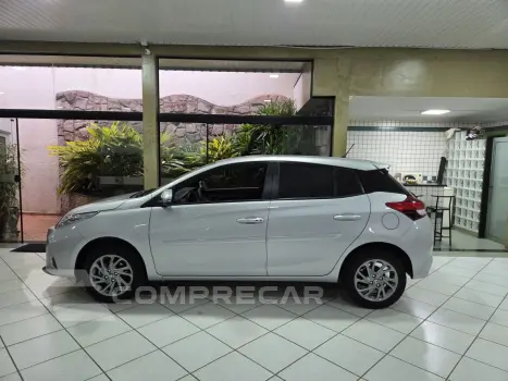 Yaris Hatch 1.5 16V 4P FLEX XS CONNECT MULTIDRIVE AUTOMÁTICO