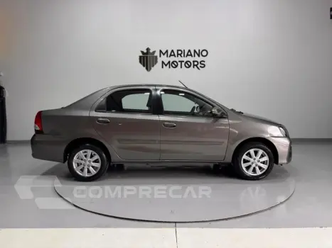 ETIOS 1.5 X PLUS SEDAN 16V FLEX 4P AUTOMÁTICO