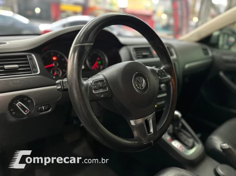 JETTA 2.0 TSI HIGHLINE 200CV GASOLINA 4P TIPTRONIC