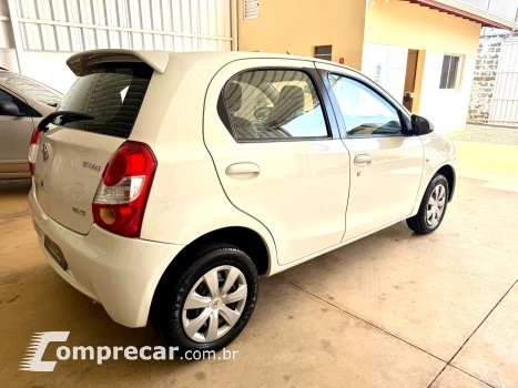 Etios Hatch XS 1.5