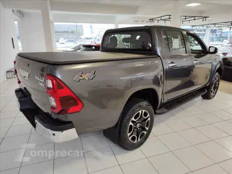 HILUX 2.8 D-4D TURBO DIESEL CD SRX 4X4 AUTOMÁTICO