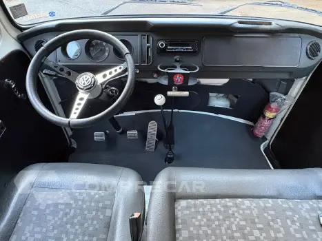 KOMBI 1.6 MI STD Lotação 8V