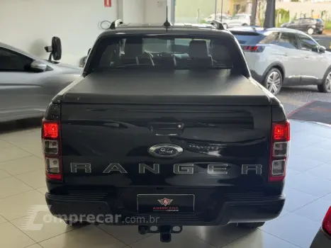 Ranger 2.2 16V BLACK DIESEL CABINE DUPLA AUTOMÁTICO