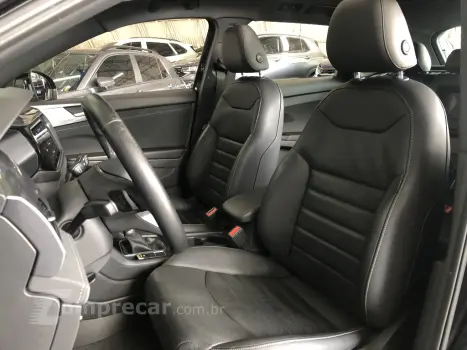 TAOS 1.4 250 TSI TOTAL FLEX HIGHLINE AUTOMÁTICO