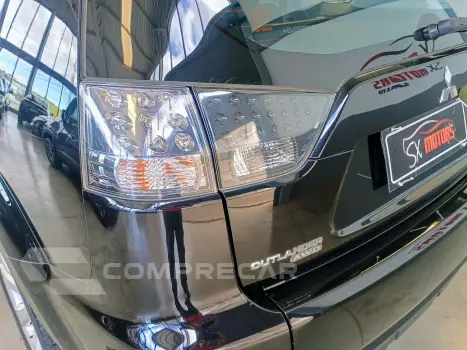 OUTLANDER 3.0 4X4 V6 24V