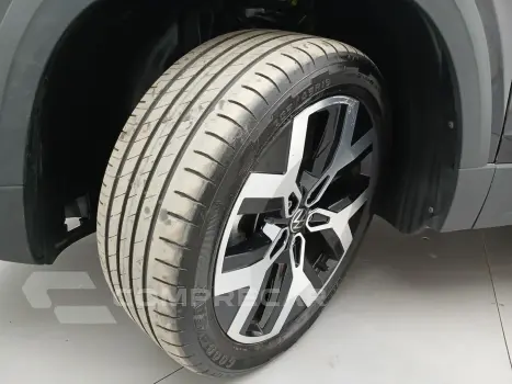 TAOS 1.4 250 TSI TOTAL FLEX HIGHLINE AUTOMÁTICO