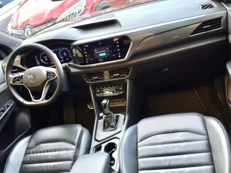 TAOS 1.4 250 TSI TOTAL FLEX HIGHLINE AUTOMÁTICO