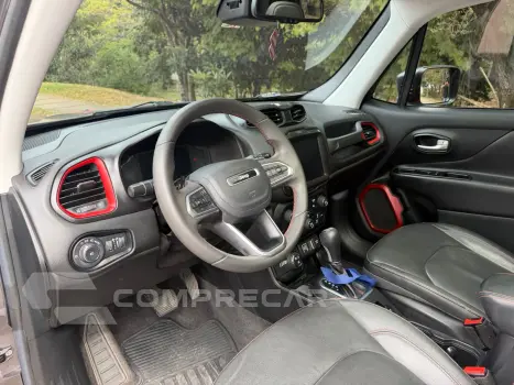 RENEGADE 1.3 T270 Turbo Trailhawk 4X4