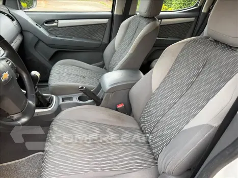 S10 2.4 LT 4X2 CD 8V