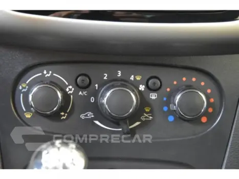 SANDERO - 1.0 12V SCE EXPRESSION 4P MANUAL