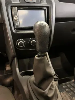 LOGAN Authentique Hi-Flex 1.0 16V 4p