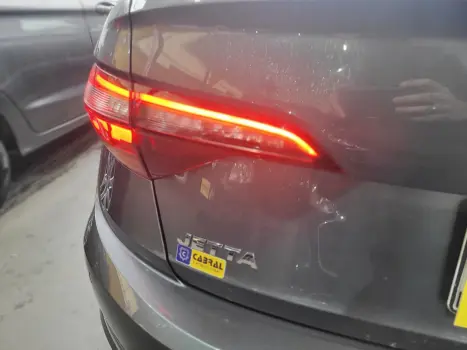 JETTA Comfort. 250 TSI 1.4 Flex 16v Aut.