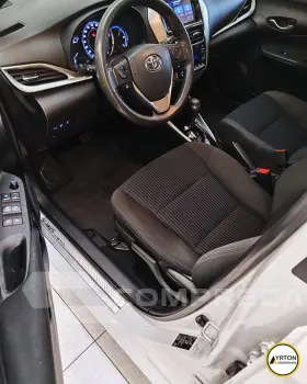 Yaris Hatch 1.3 16V 4P FLEX XL PLUS TECH MULTIDRIVE AUTOMÁTI