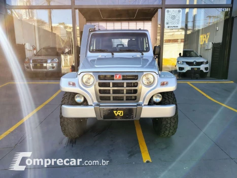 T-4 4x4 3.0 TB Int. Cap. Rígida Diesel