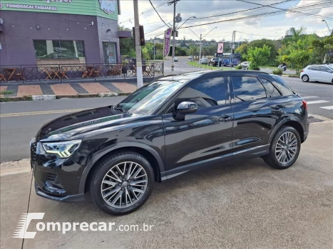 Audi Q3 1.4 35 TFSI Black S Tronic 4 portas