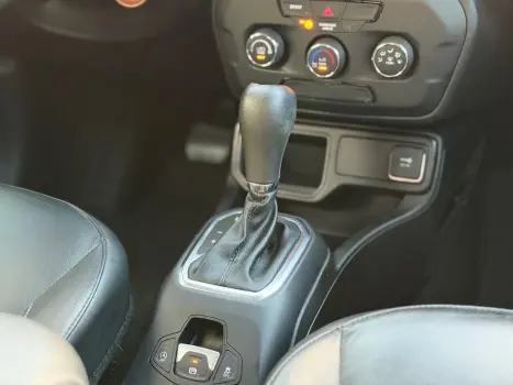 Renegade1.8 4x2 Flex 16V Aut.