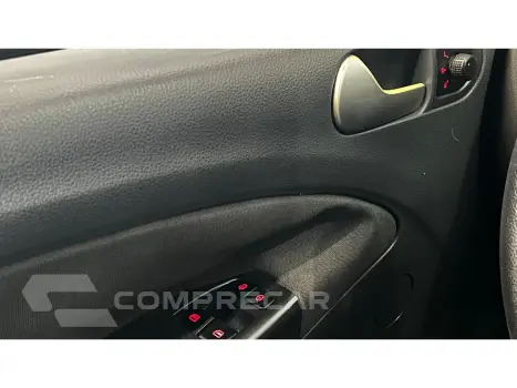 VOYAGE 1.6 MI CITY 8V FLEX 4P MANUAL