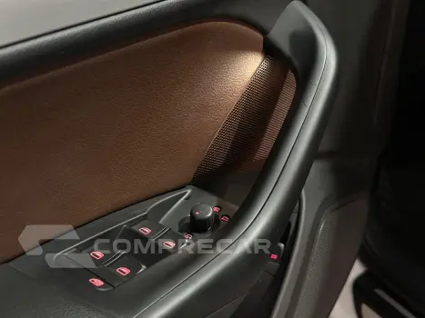Q3 1.4 TFSI FLEX PRESTIGE PLUS S TRONIC