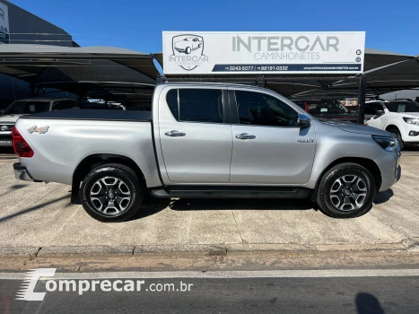 Toyota HILUX 2.8 D-4d Turbo CD SRX 4X4 4 portas