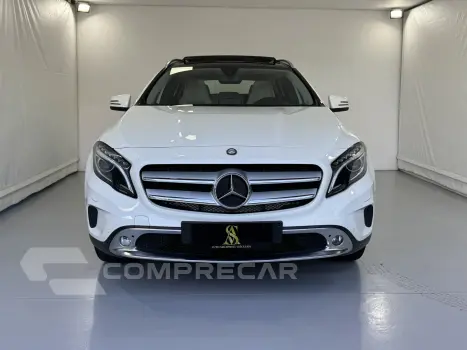 Mercedes-Benz GLA 200 1.6 CGI Enduro 16V Turbo 4 portas
